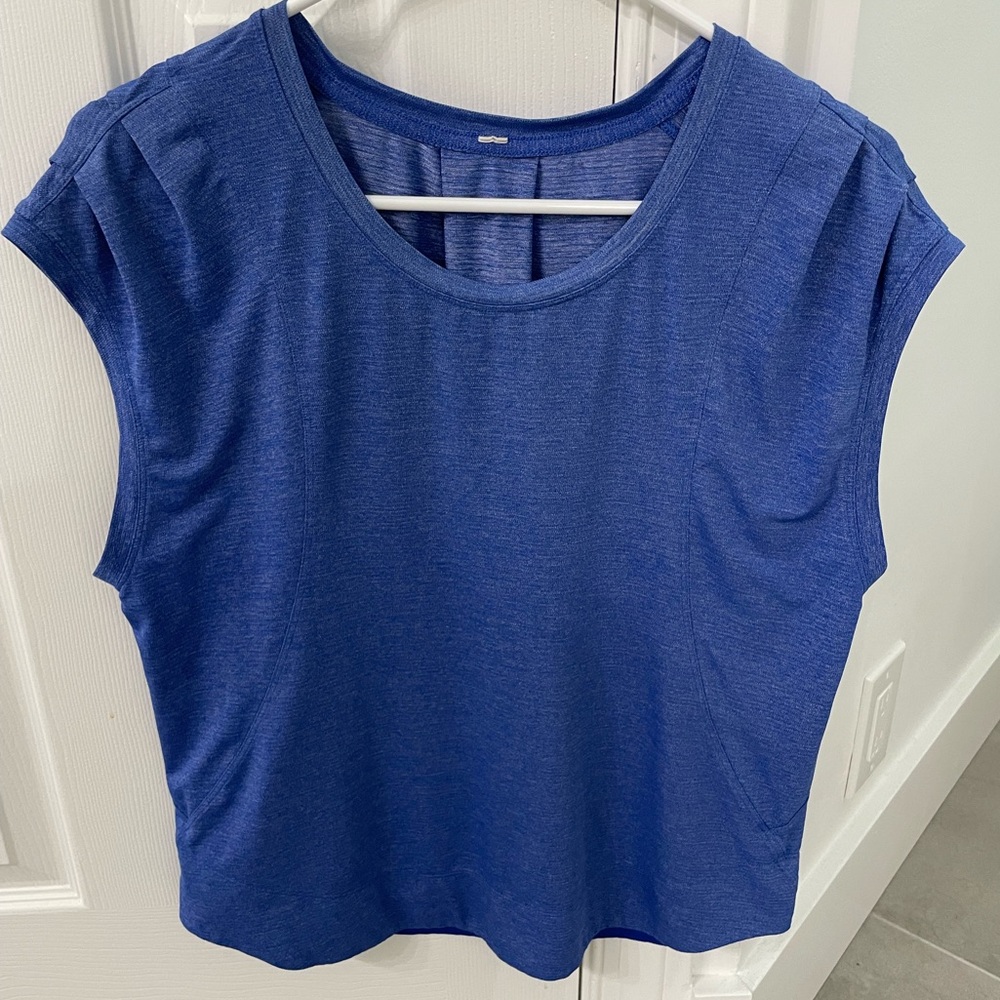 Lululemon top